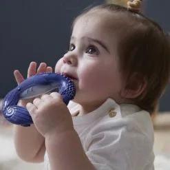 Kaloo Anneau De Dentition En Caoutchouc Naturel Baleine Petit Calme -Bain et soin boutique anneau de dentition en caoutchouc naturel baleine petit calme 3