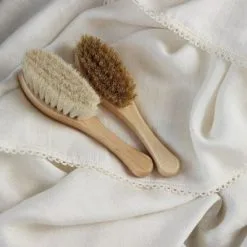 Cotton & Sweets Brosse à Cheveux Bébé Anti Croûtes De Lait -Bain et soin boutique brosse a cheveux bebe anti croutes de lait 4