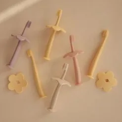 Mushie Brosse à Dent D'apprentissage Fleur Daffodil -Bain et soin boutique brosse a dent d apprentissage fleur daffodil 4