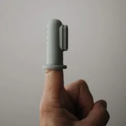 Mushie Lot De 2 Brosses à Dent à Doigt Shifting Sand/Cambridge Blue -Bain et soin boutique lot de 2 brosses a dent a doigt shifting sand cambridge blue 4