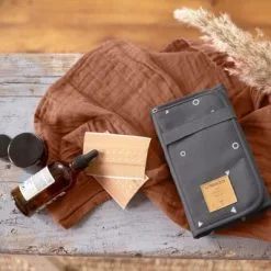 LÄSSIG Pochette 1ers Secours Casual Universe Anthracite 13 LÄSSIG Pochette 1ers Secours Casual Universe Anthracite -Bain et soin boutique pochette 1ers secours casual universe anthracite 5